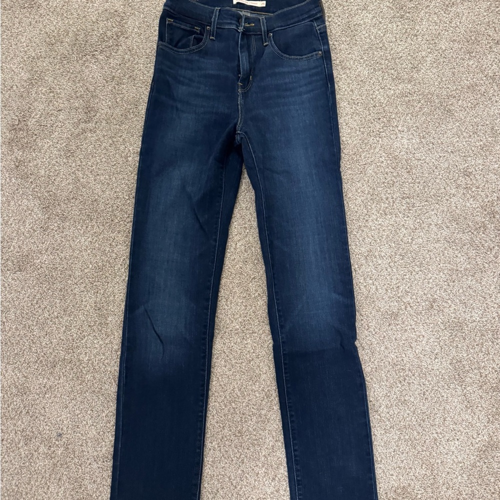 Levi’s Women's Highrise Straight Jeans